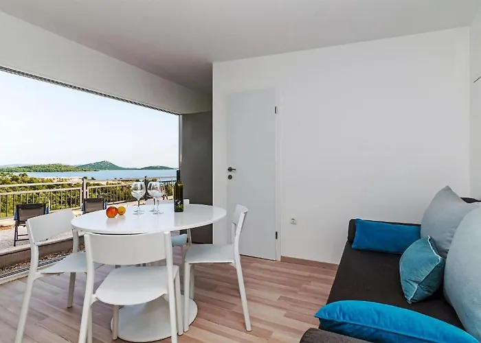 2 Bedroom Front In Σπίτι διακοπών Drage